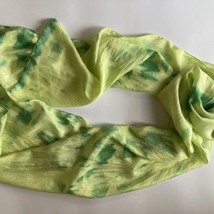 Pañuelo seda abstracto verde 4