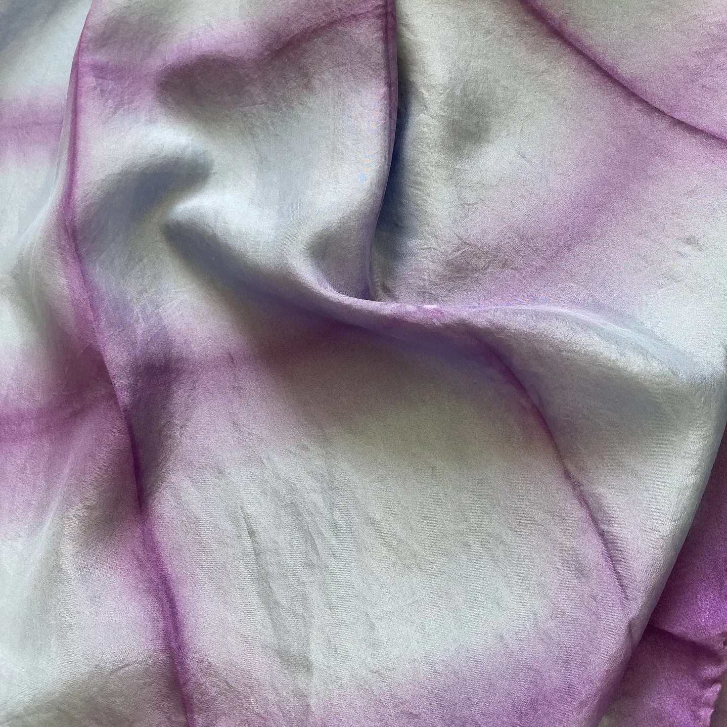 Pañuelo seda cuadros malva 4