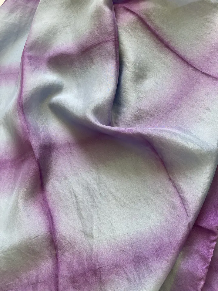 Pañuelo seda cuadros malva 4