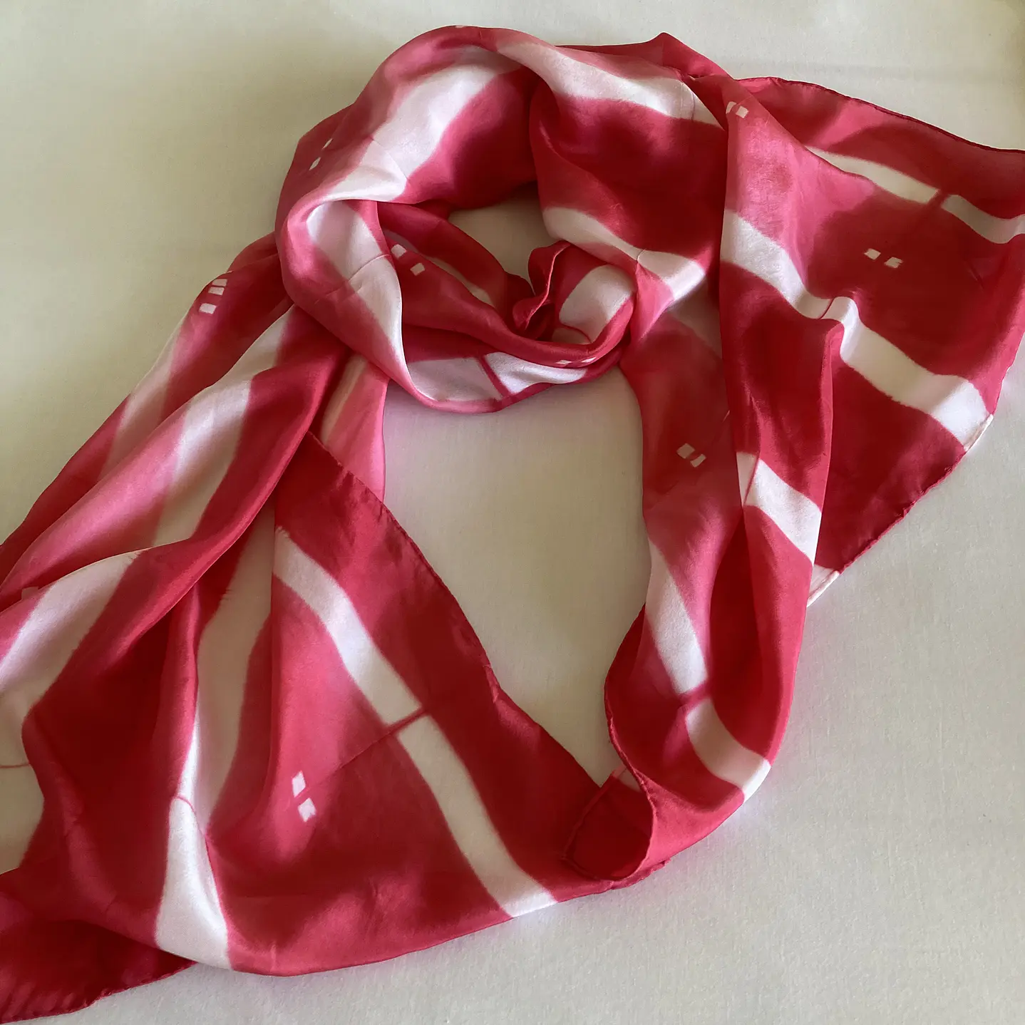 Pañuelo seda líneas roja 5