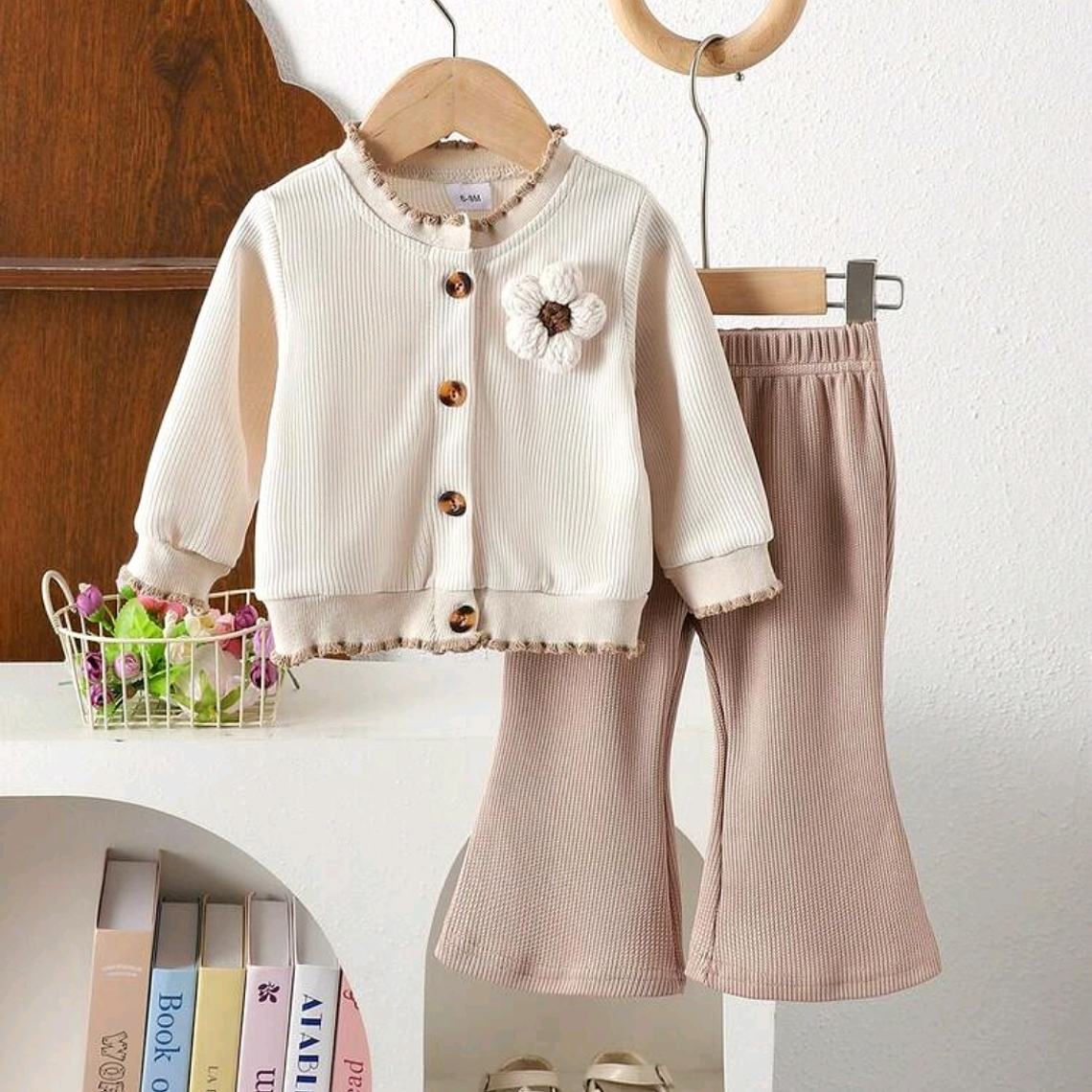 CONJUTO DE 2 PIEZAS SUETER + PANTALONES ACAMPANADOS  1