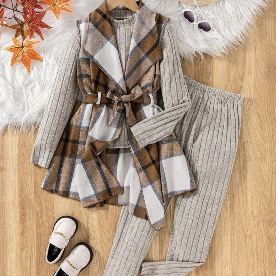 CONJUNTO DE 3 PIEZAS CON TAPADITO 2