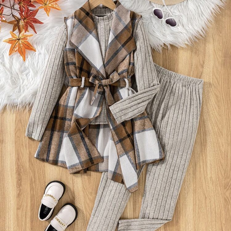 CONJUNTO DE 3 PIEZAS CON TAPADITO 2