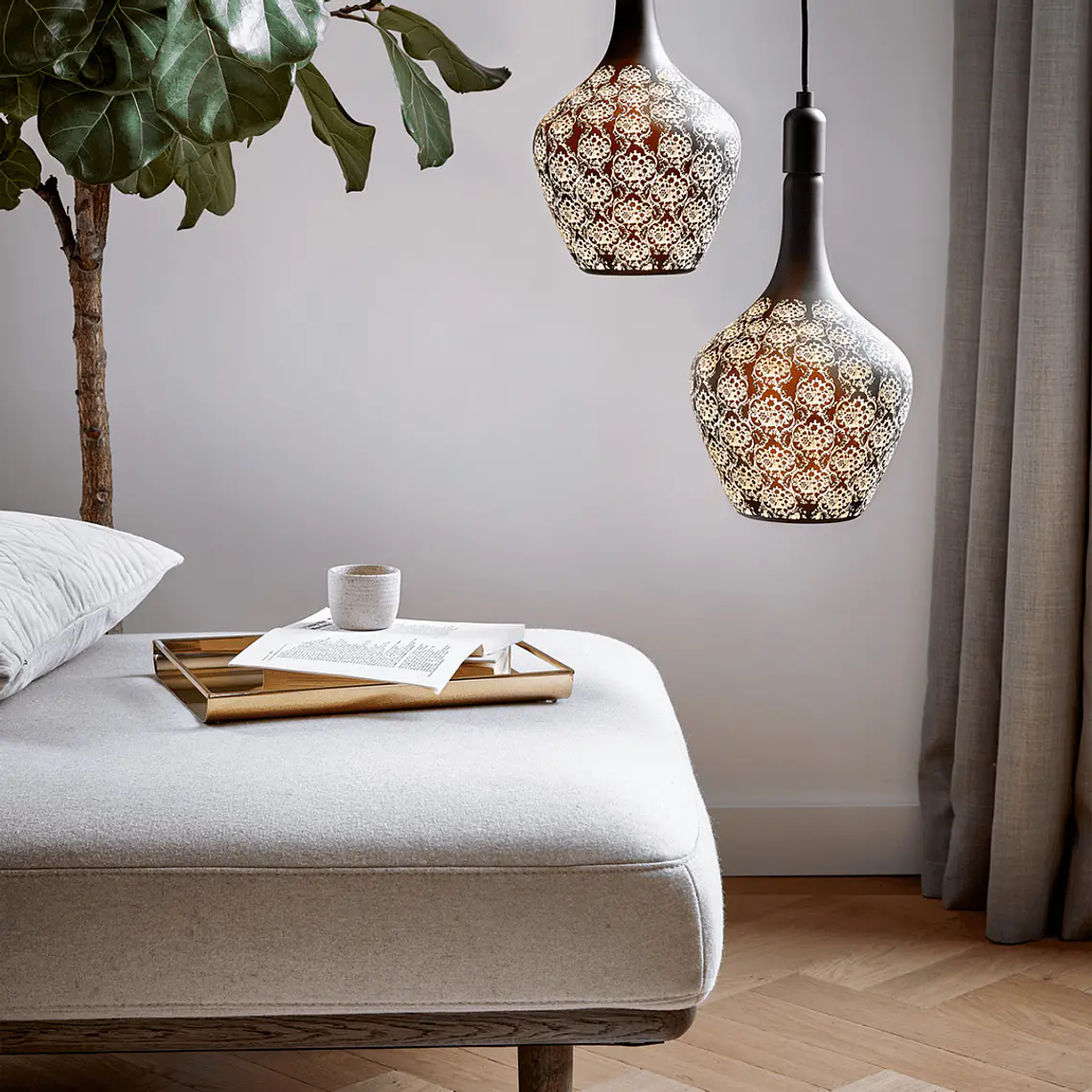 Lâmpada Versailles Noir Baroque LED 5W E27 1800K Calex 2