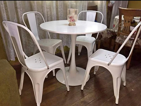 Comedor Redondo Melamina 4 Sillas Tolix – Mesa 100cm