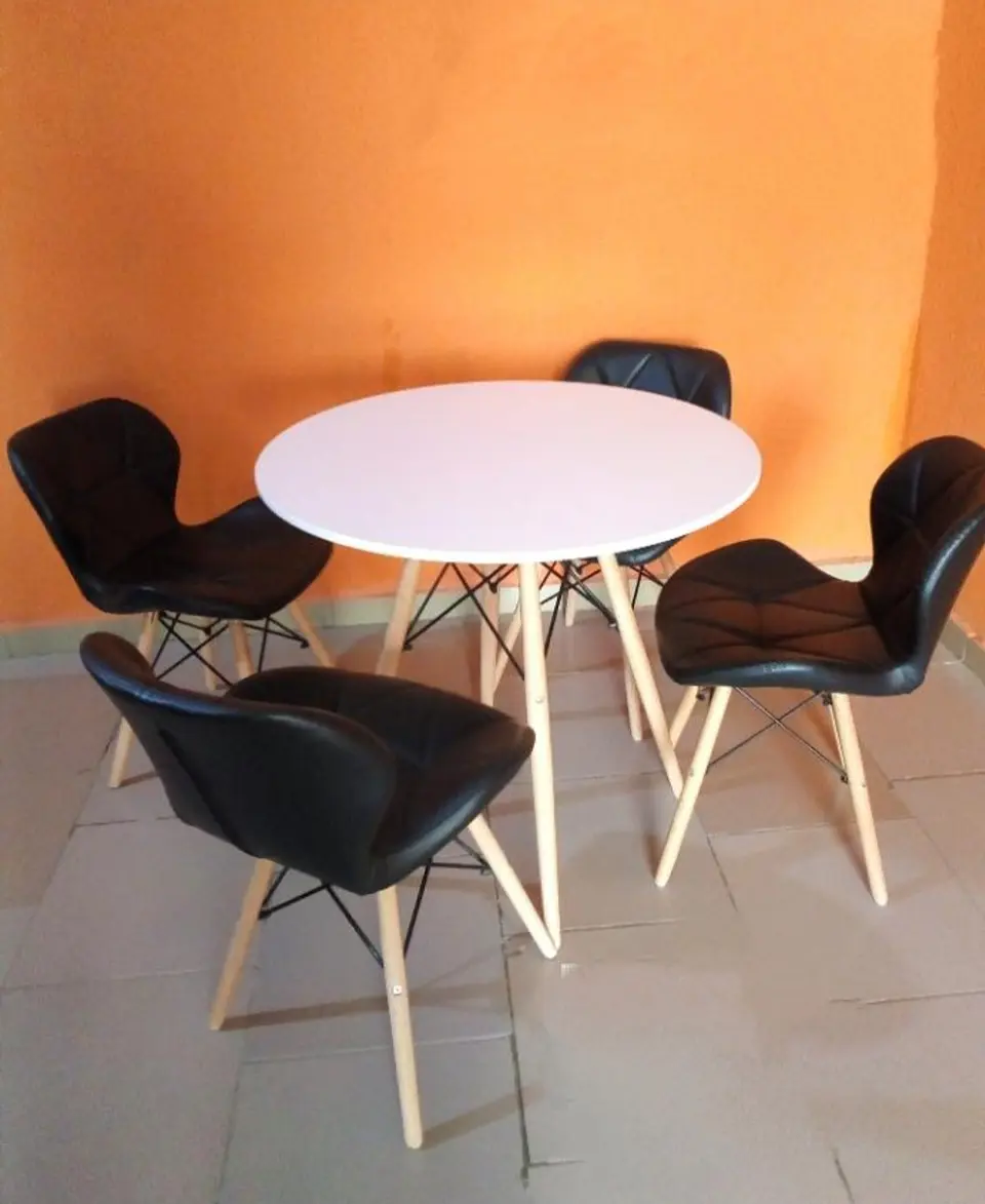 Comedor Redondo Melamina 4 Sillas Mariposa – Mesa 80cm 3