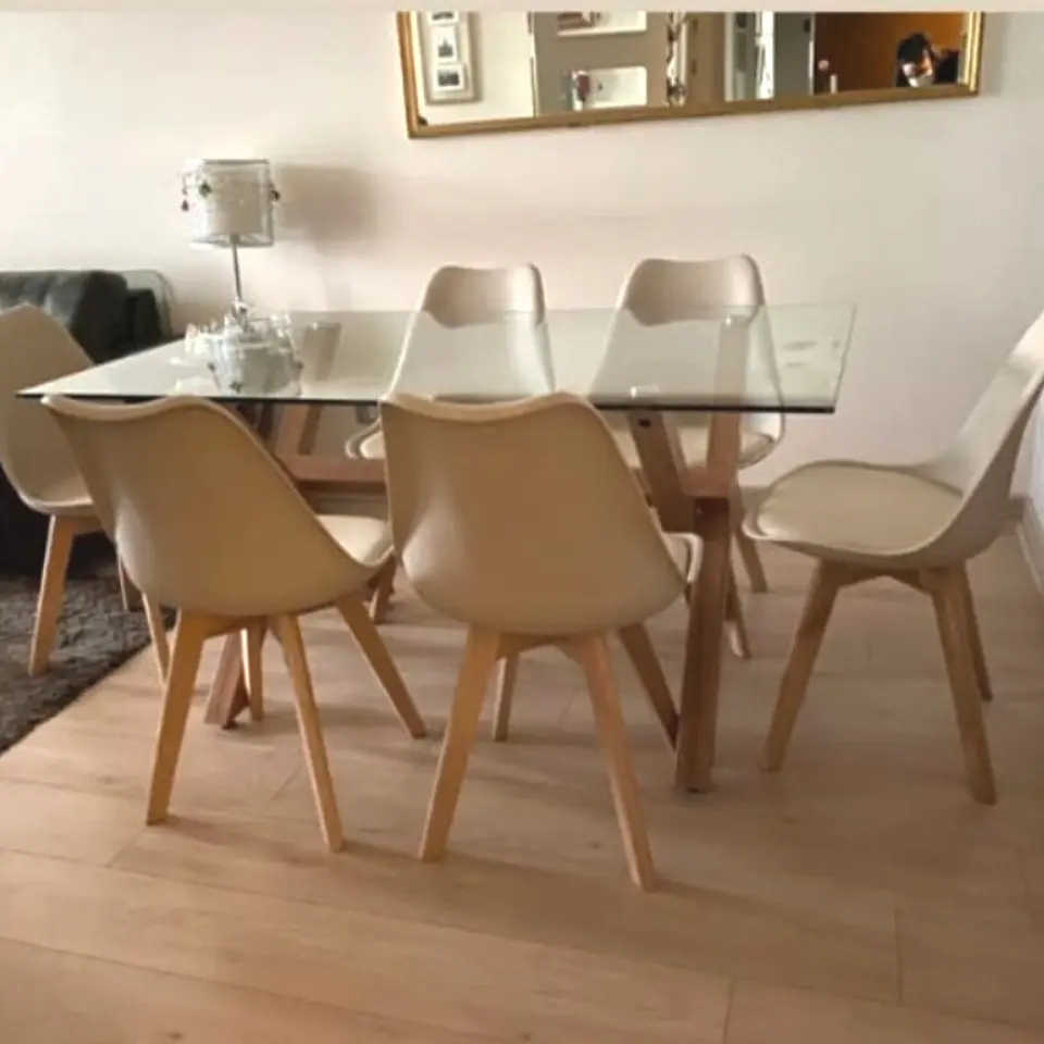 Mesa Rectangular cross madrid vidrio + 6 Sillas Tulip polipropileno con cojin- comedor 130cm 3