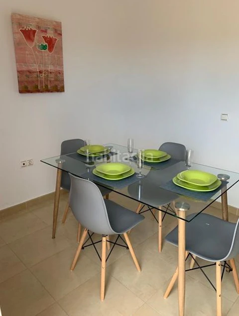 Comedor Rectangular Vidrio 4 Sillas Eames – Mesa 120cm
