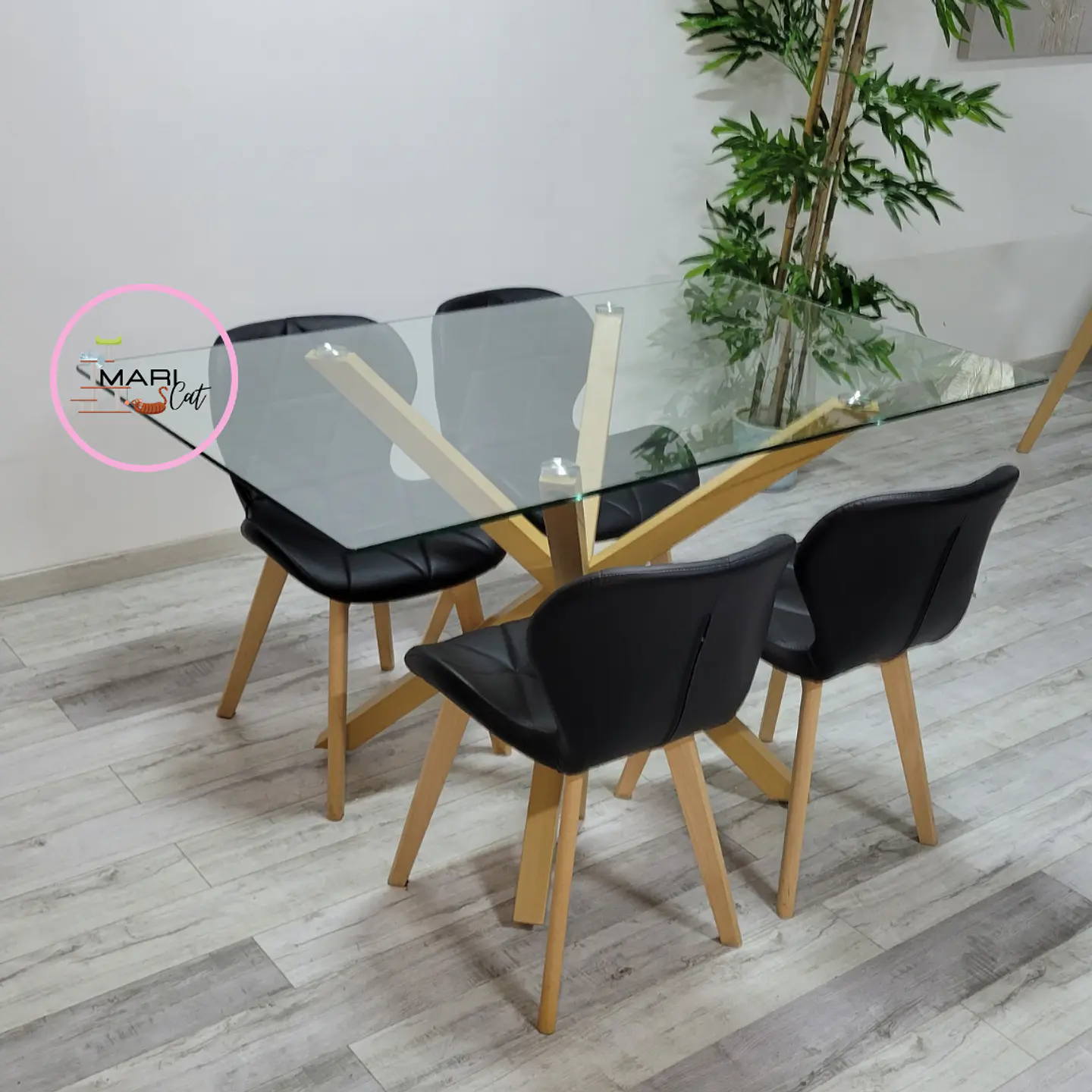 Mesa rectangular Warwick vidrio + 4 Sillas Mariposa ecocuero Tulip- comedor 2