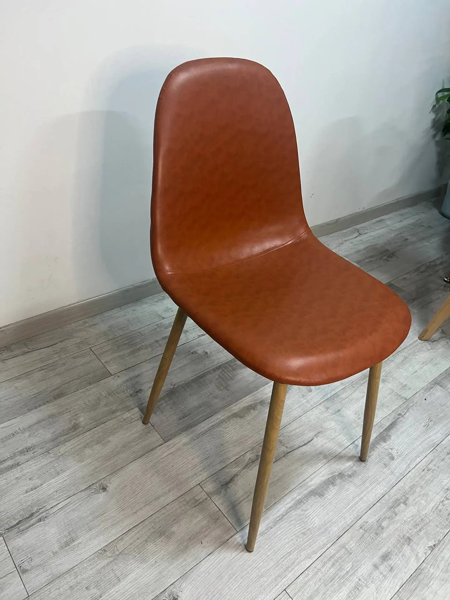 Silla Spoon Eco Cuero Café 1