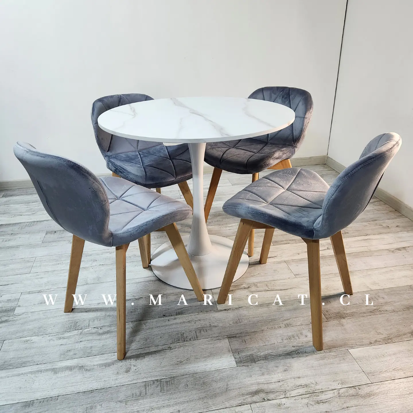 Mesa Tulip Autoadhesivo Mármol Redonda +4 Sillas Mariposa – Comedor 1