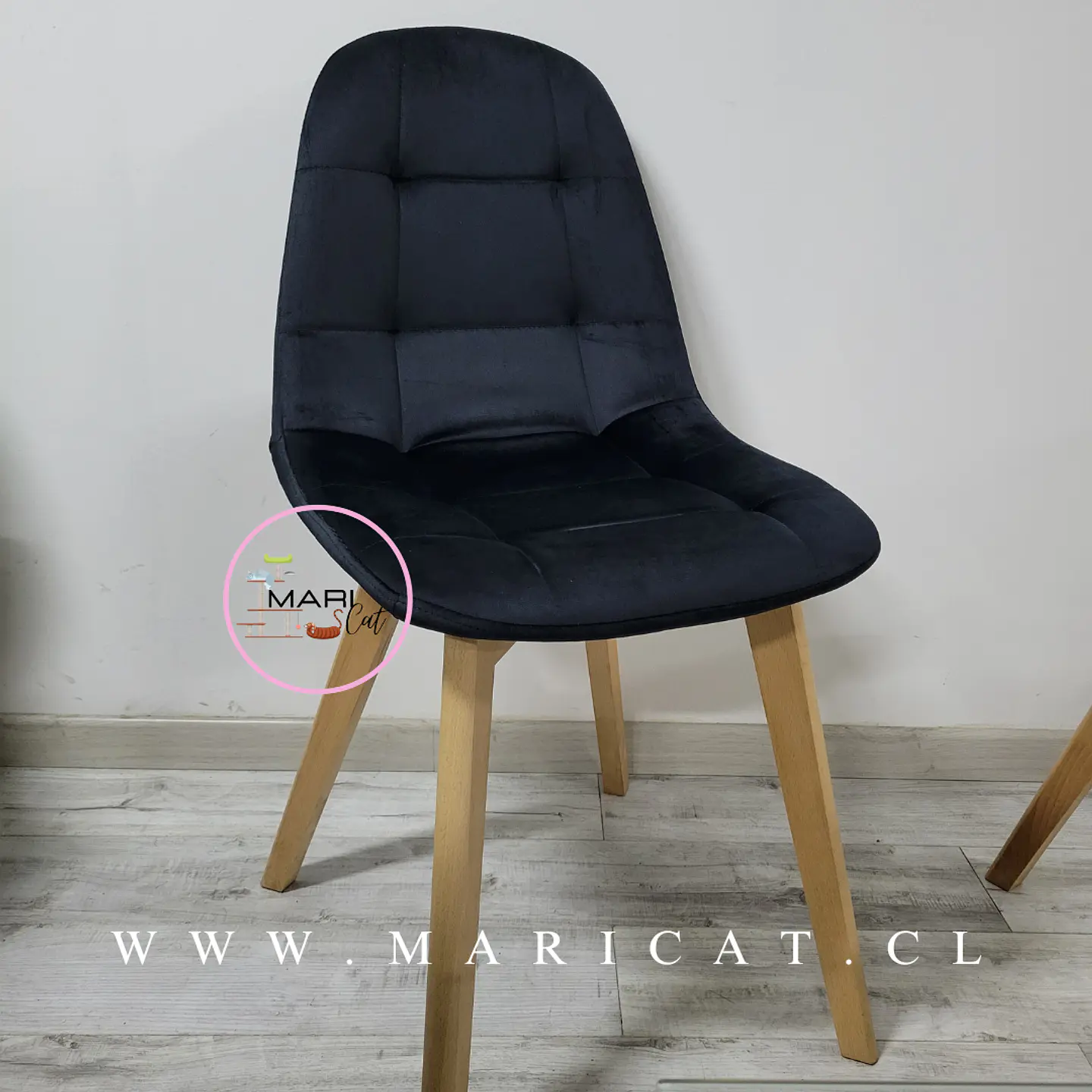 Silla Capitoné Felpa Wood Natural – Living y Recepción 2