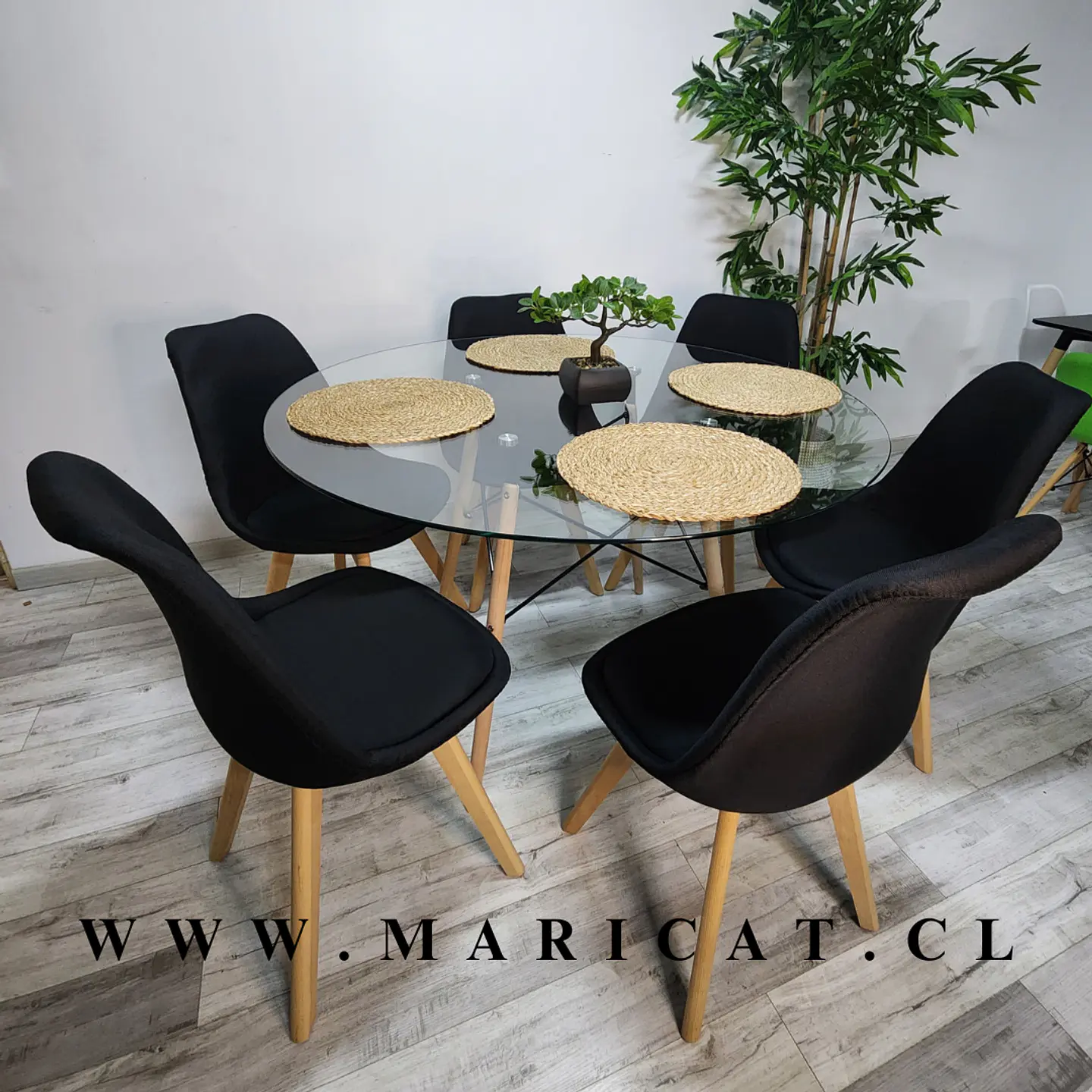 Comedor Redondo Mesa Eames Vidrio 120cm + 5 Sillas Tulip Lino 3