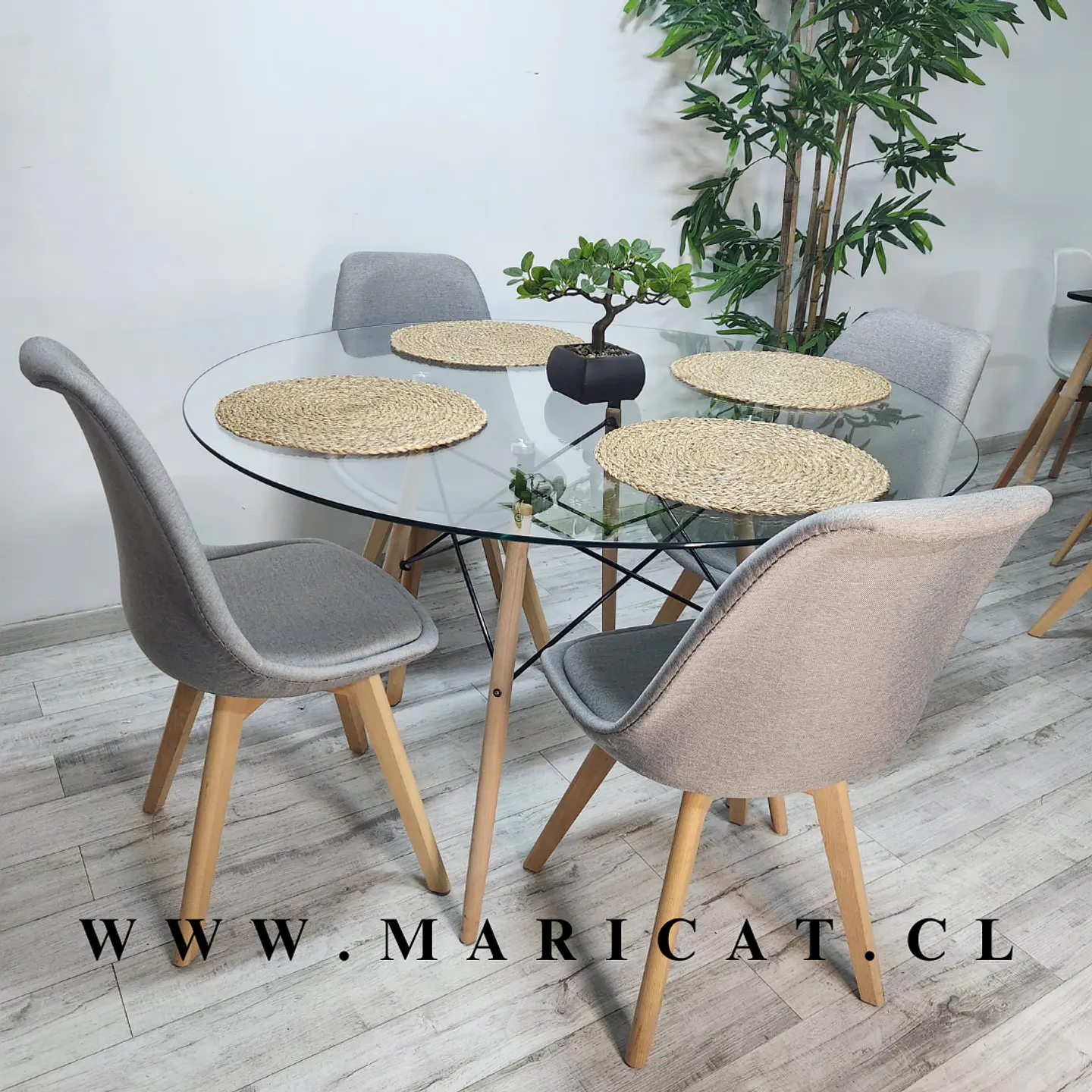 Mesa Eames Vidrio + Silla Tulip Lino 1