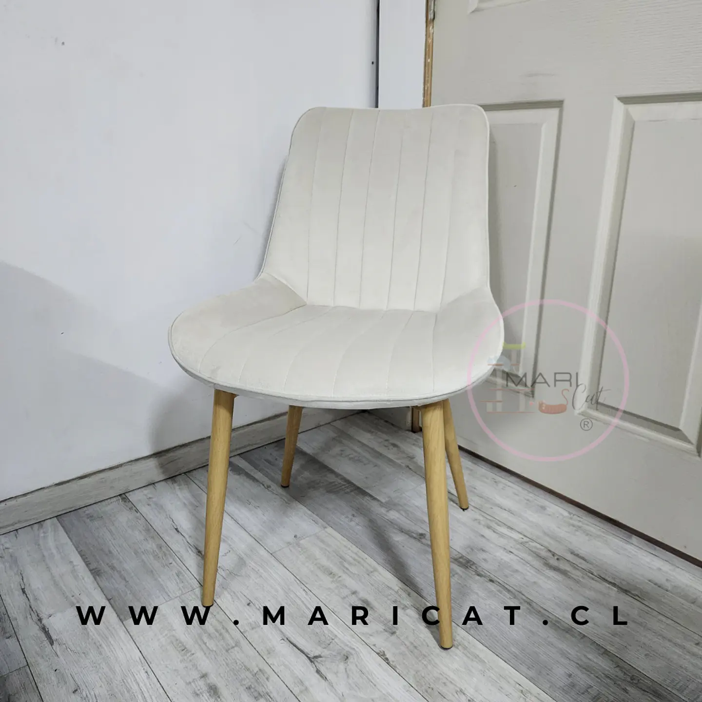 Silla Macron capitone Velvet Gris wood 2