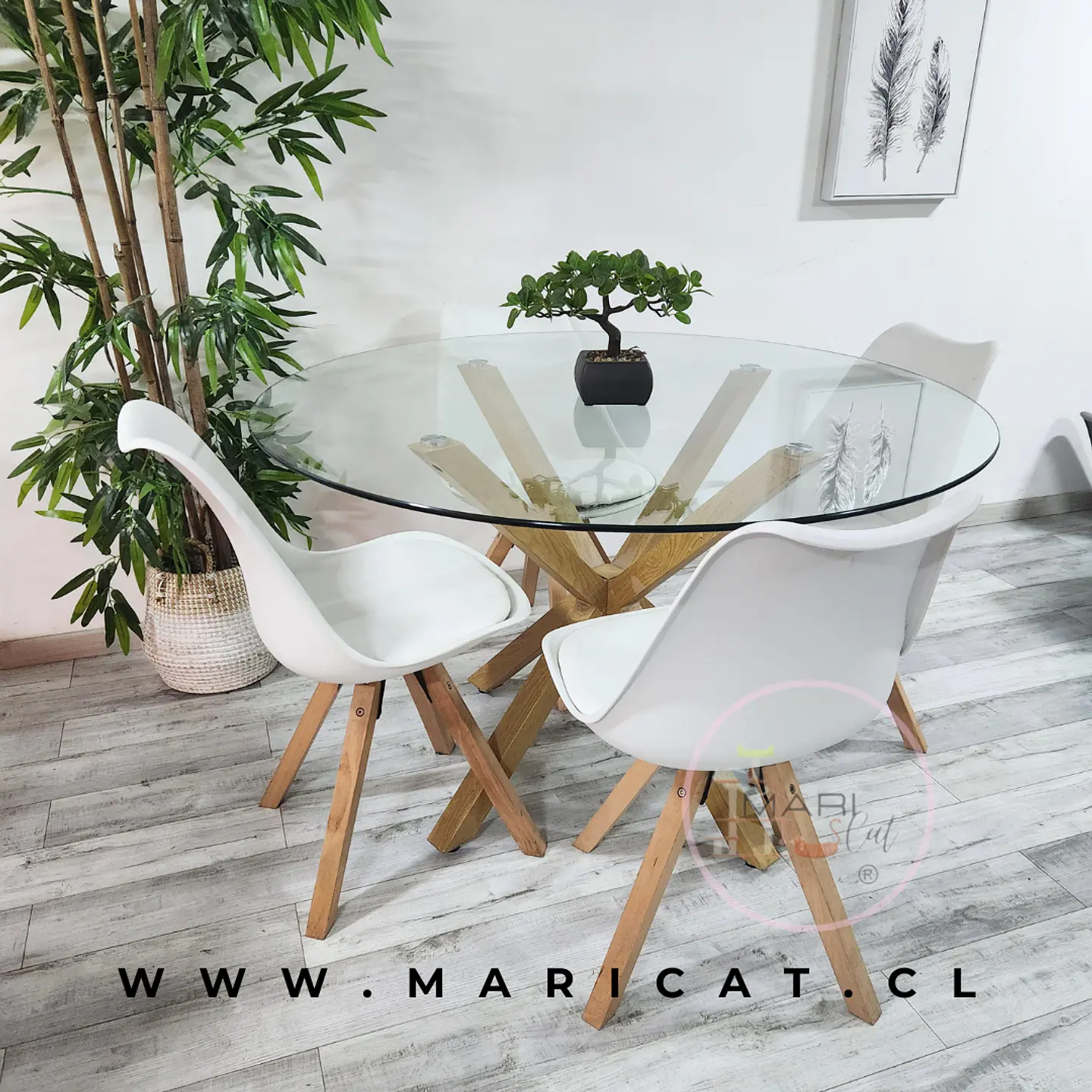 Mesa Valdivia Nordic Redonda Vidrio +4 Sillas Tulip Nordic – Comedor  1