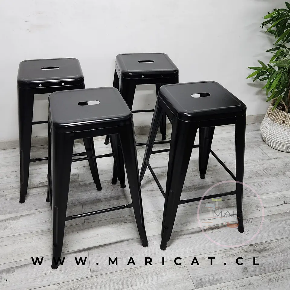 Pack 4 Taburete Bar Tolix Metal Negro sin respaldo- Terraza eventos restaurant 4