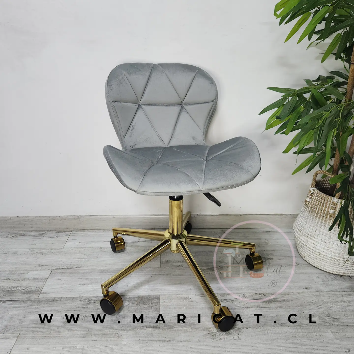 Silla Mariposa Velvet Dorado – Living y Recepción 4