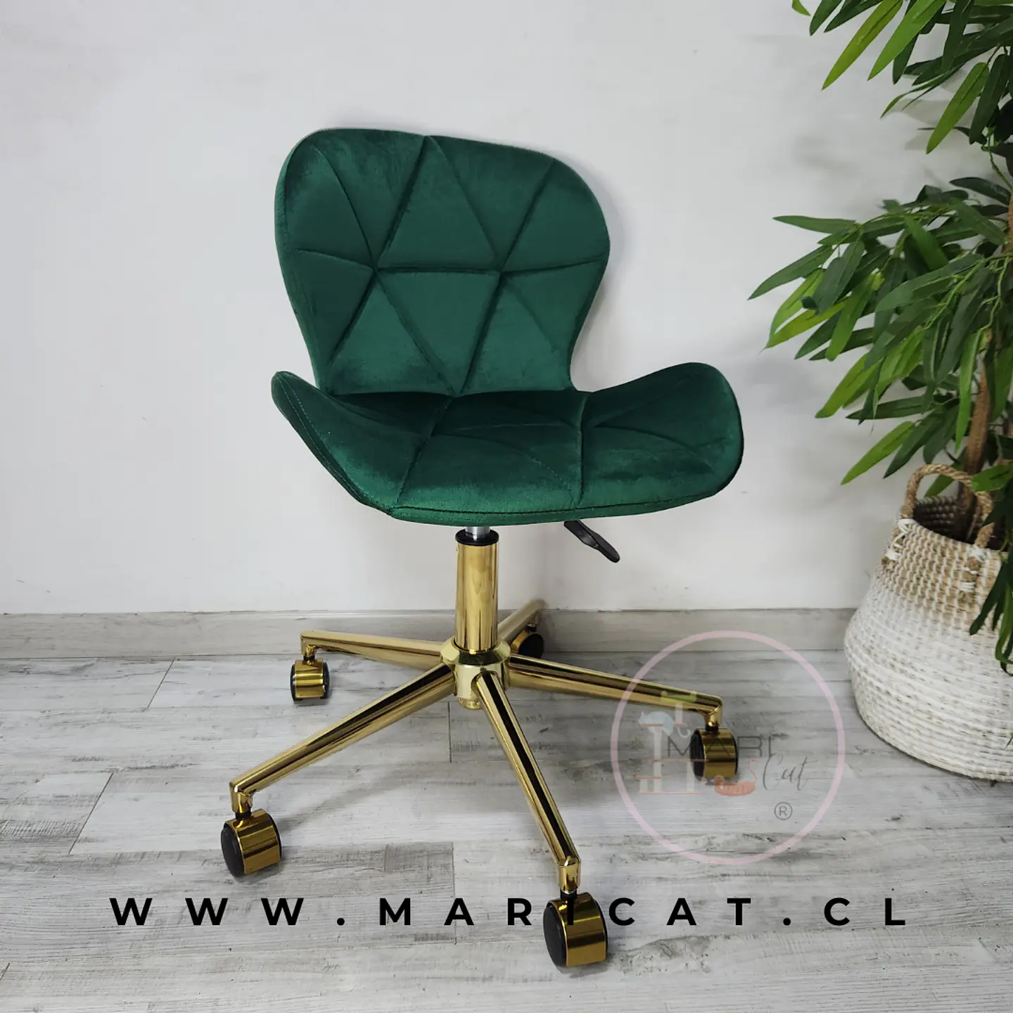 Silla Mariposa Velvet Dorado – Living y Recepción 3