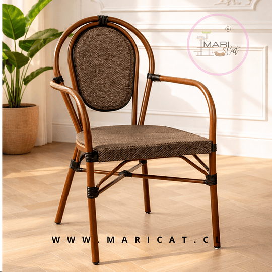 Silla Provence Parisina de Rattan con Reposabrazos para Exterior con Estructura de Aluminio – Café Oscuro