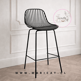 Taburete Clayton Alto de Polipropileno con Estructura de Acero para Cocina y Bar – Negro