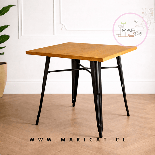 Mesa Tolix Negra con Base de Madera y Patas de Metal Exterior 