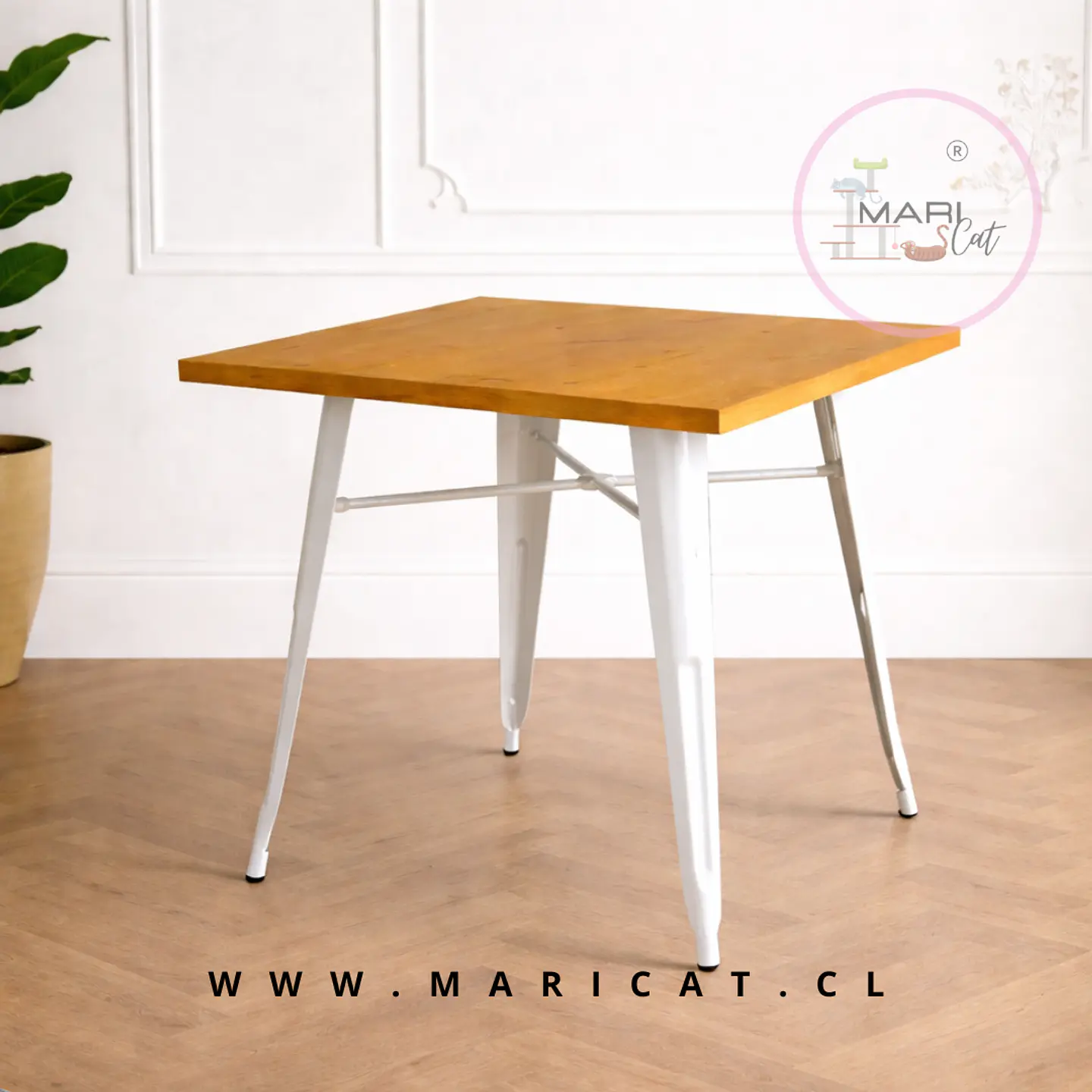 Mesa Tolix Cuadrada Blanca con Base de Madera y Patas de Metal Exterior  1