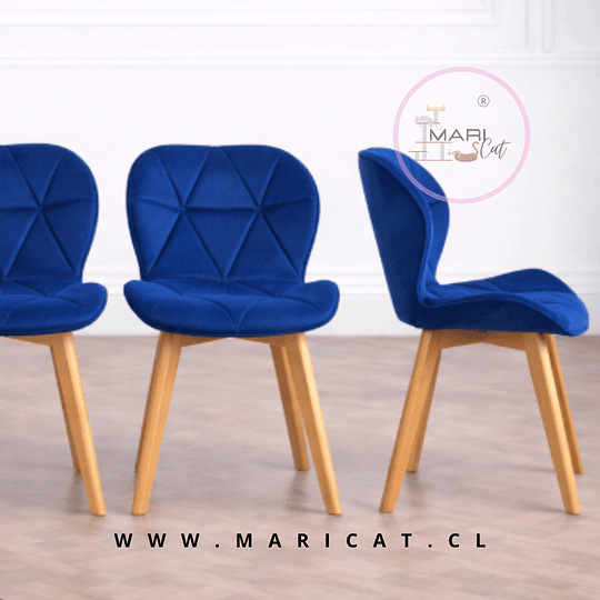 Silla Mariposa de Velvet con Base de Madera de Haya Azul