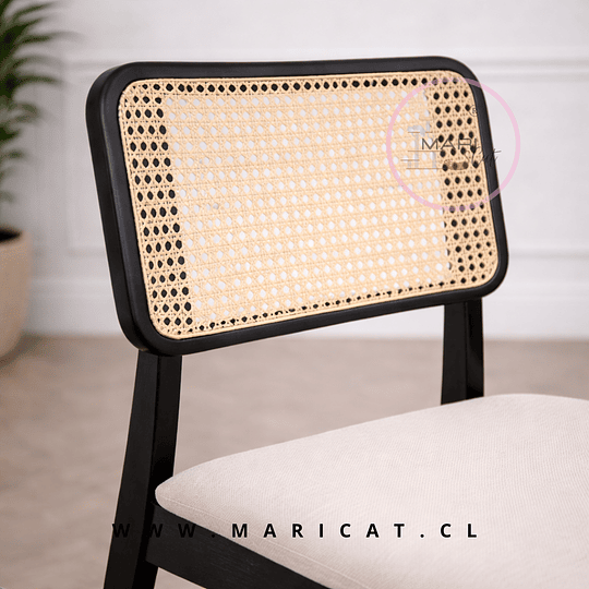  Silla Verona de Comedor Madera Negra con Ratán y Asiento Beige 