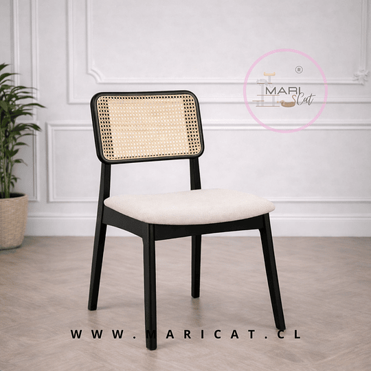  Silla Verona de Comedor Madera Negra con Ratán y Asiento Beige 