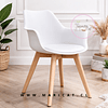 Butaca Eames Tulip Acolchada con Base de Madera – Diseño Moderno