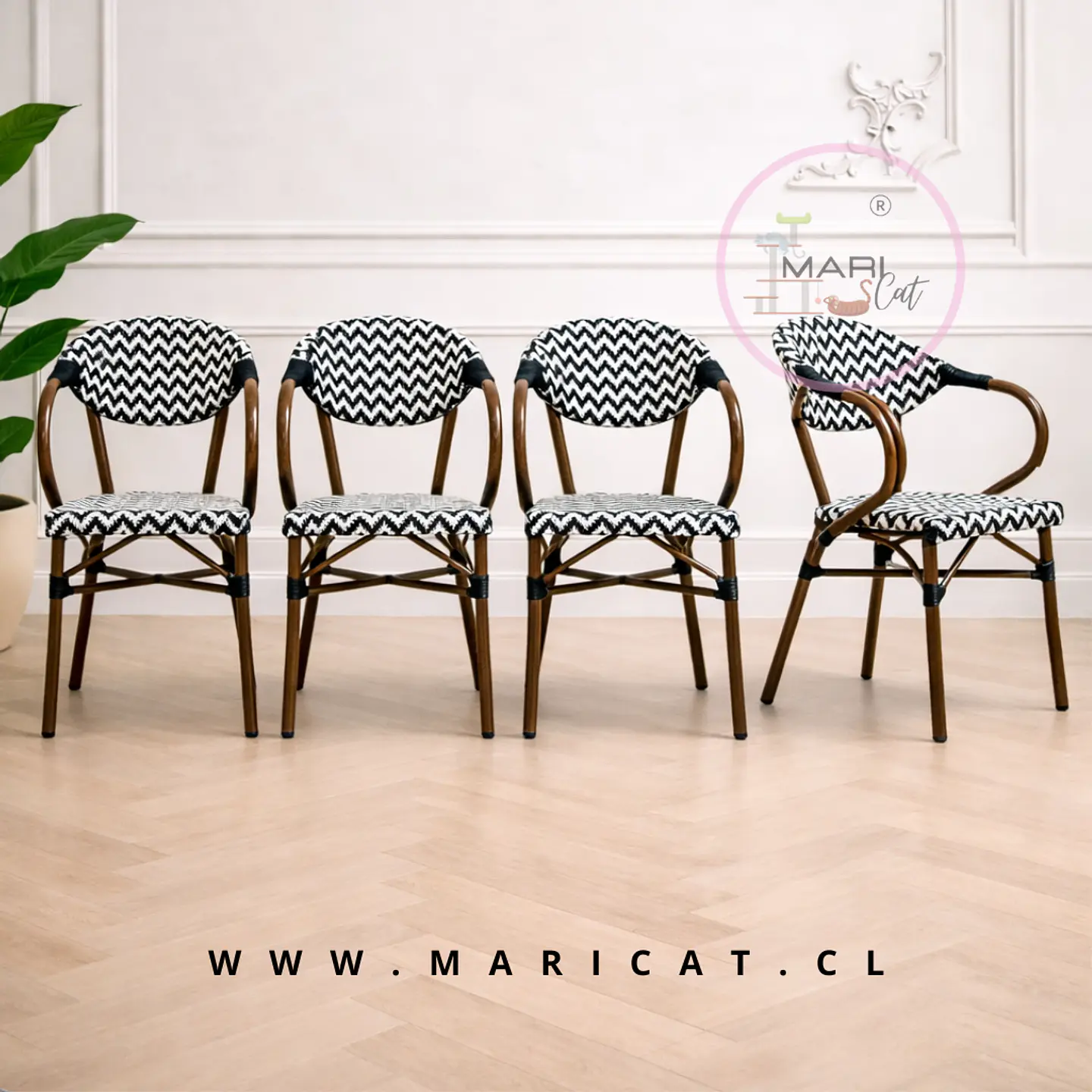 Pack de 4 Sillas Bistro Parisina Rattan Blanca y Negra 1