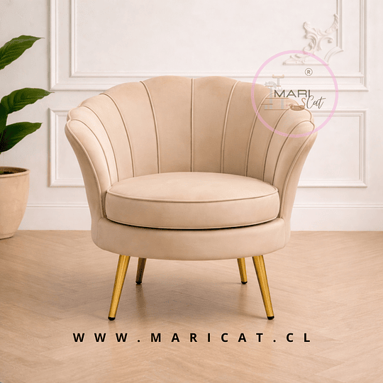 Poltrona Pétalo Felpa Beige con Patas de Metal Doradas o Negras – Diseño Compacto y Elegante