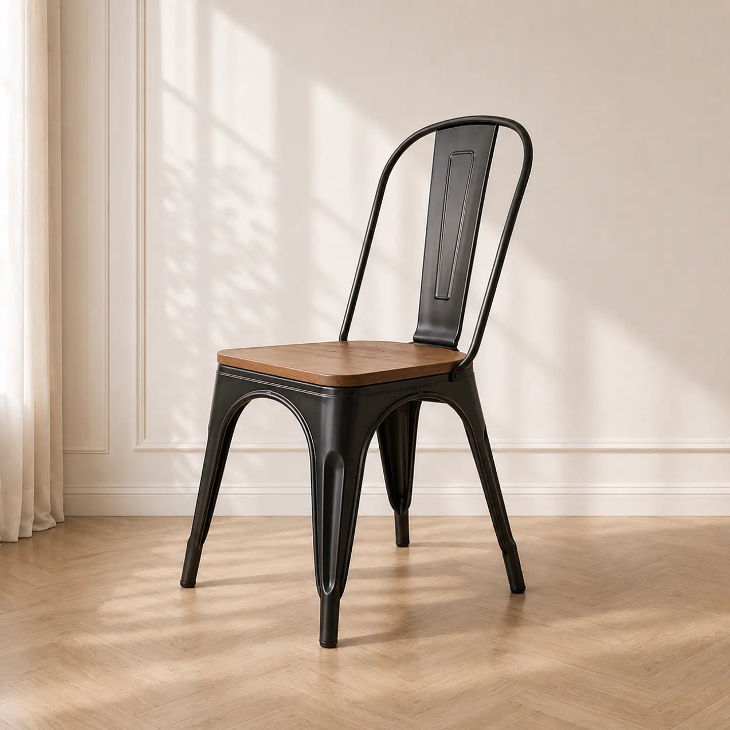 Silla Tolix Madera Negro – Restaurante, Terraza y Eventos 1