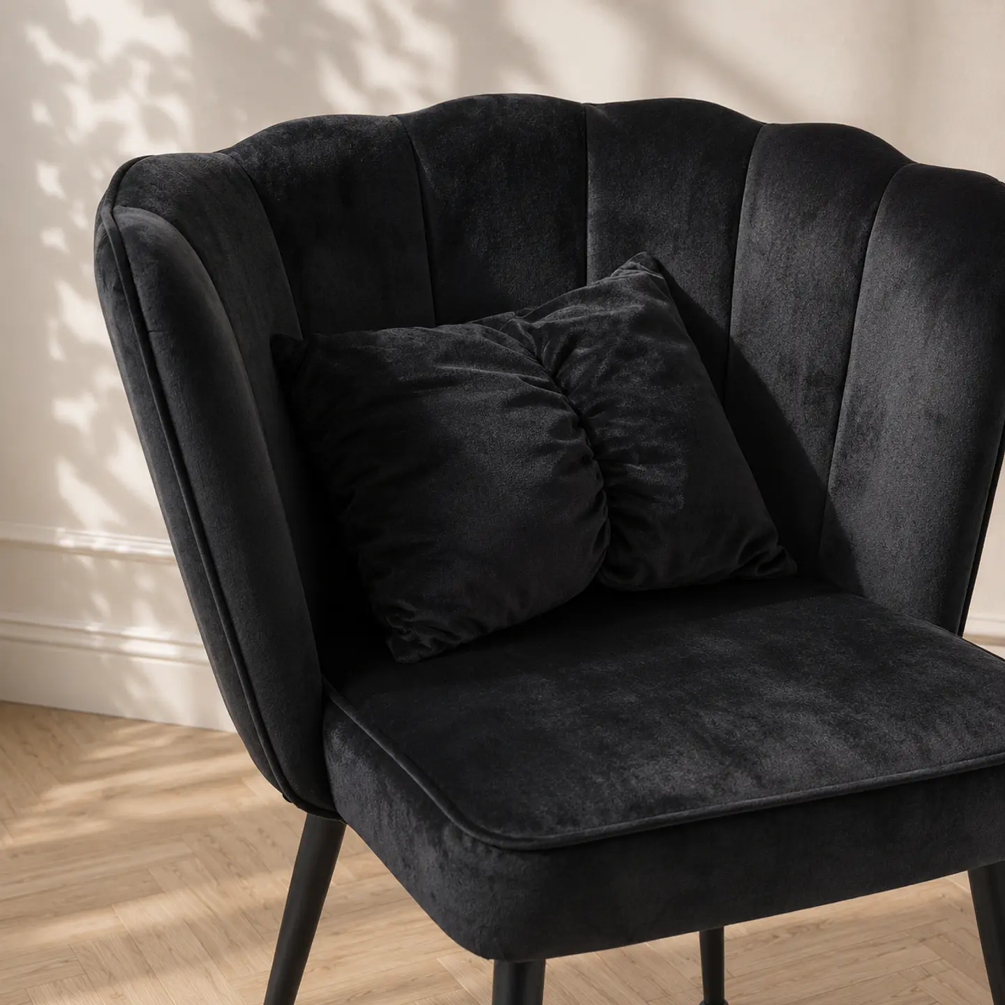 Sitial Queen velvet Negro estructura negro reforzada - comedor living 1