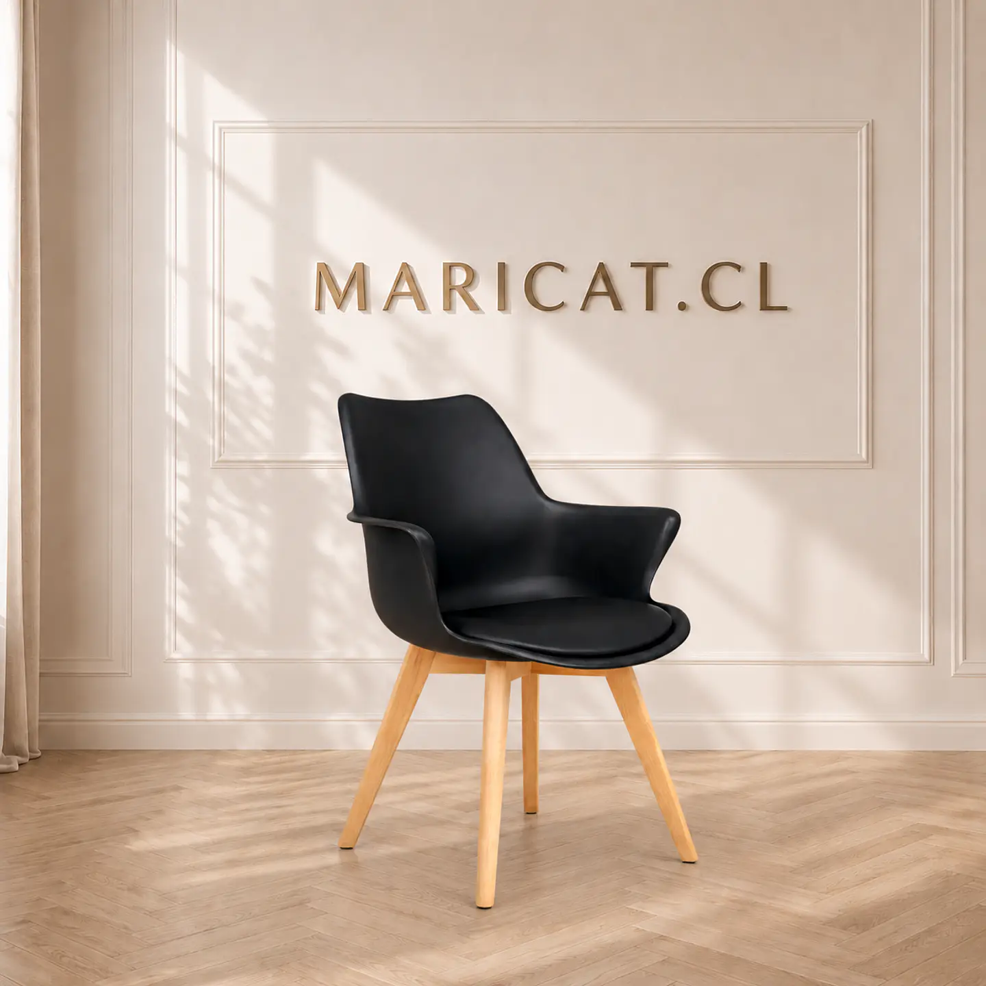 Butaca Eames Tulip Negro Acolchada con Base de Madera 1
