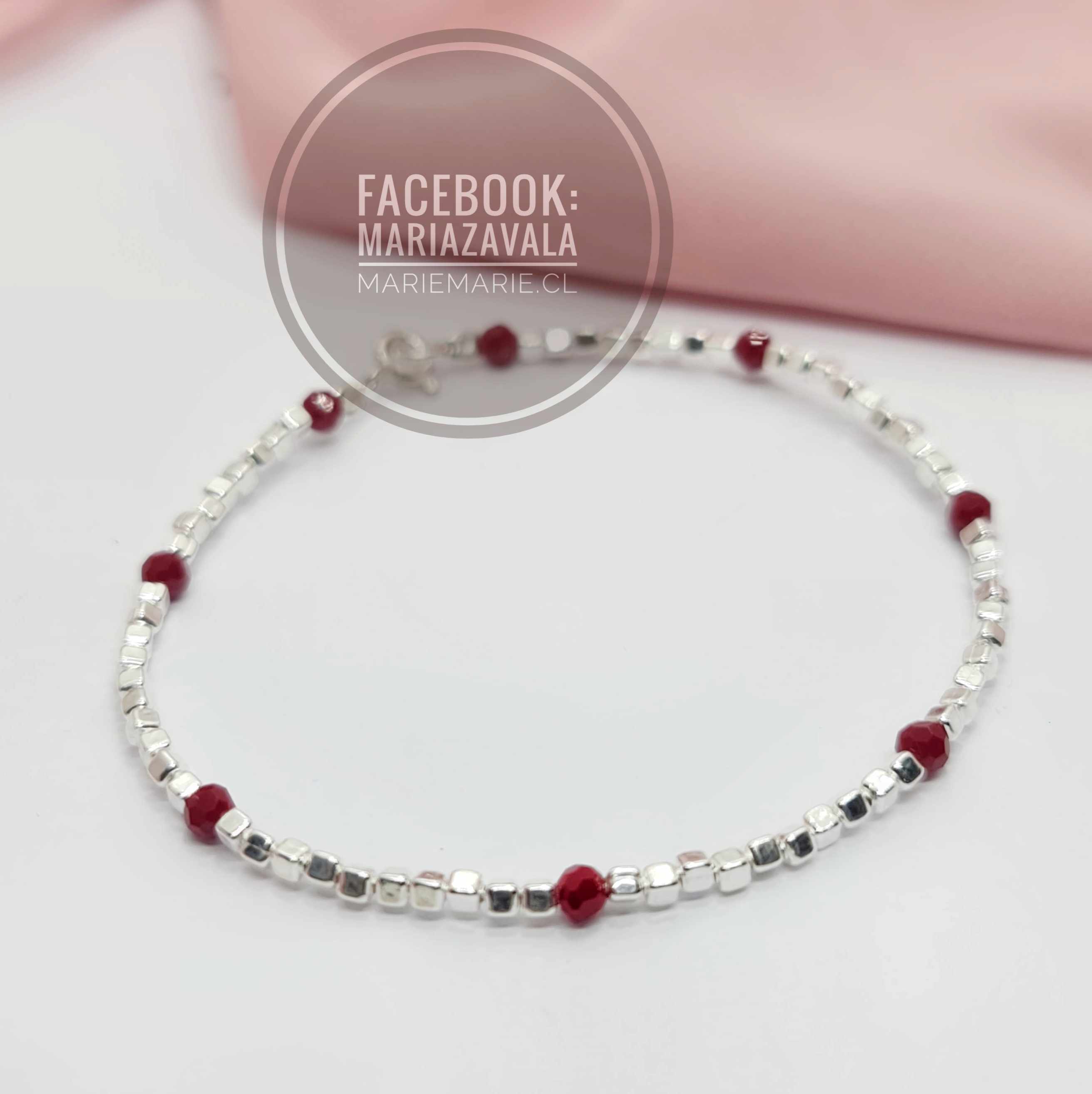 Pulsera Roja Cubos