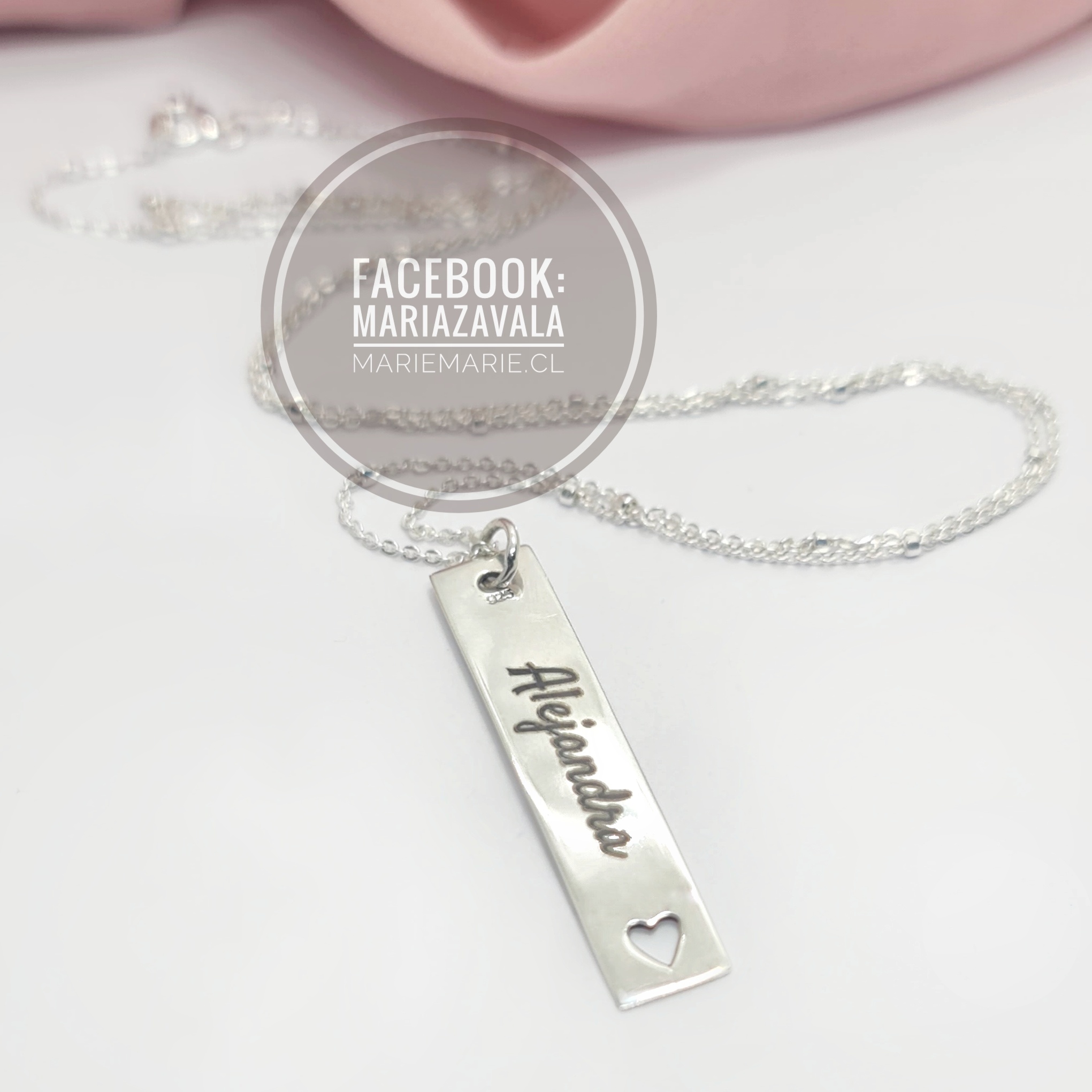 Collar placa larga corazon