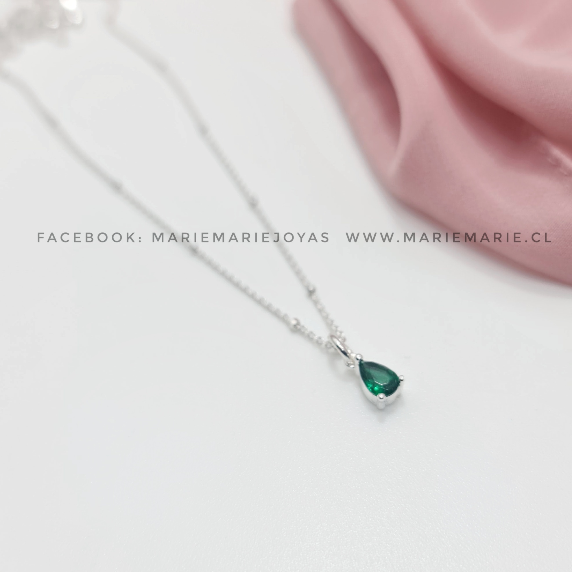Collar Gota Esmeralda