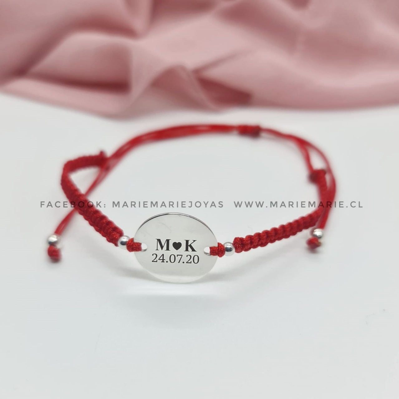 Pulsera roja "Nuestras Iniciales"