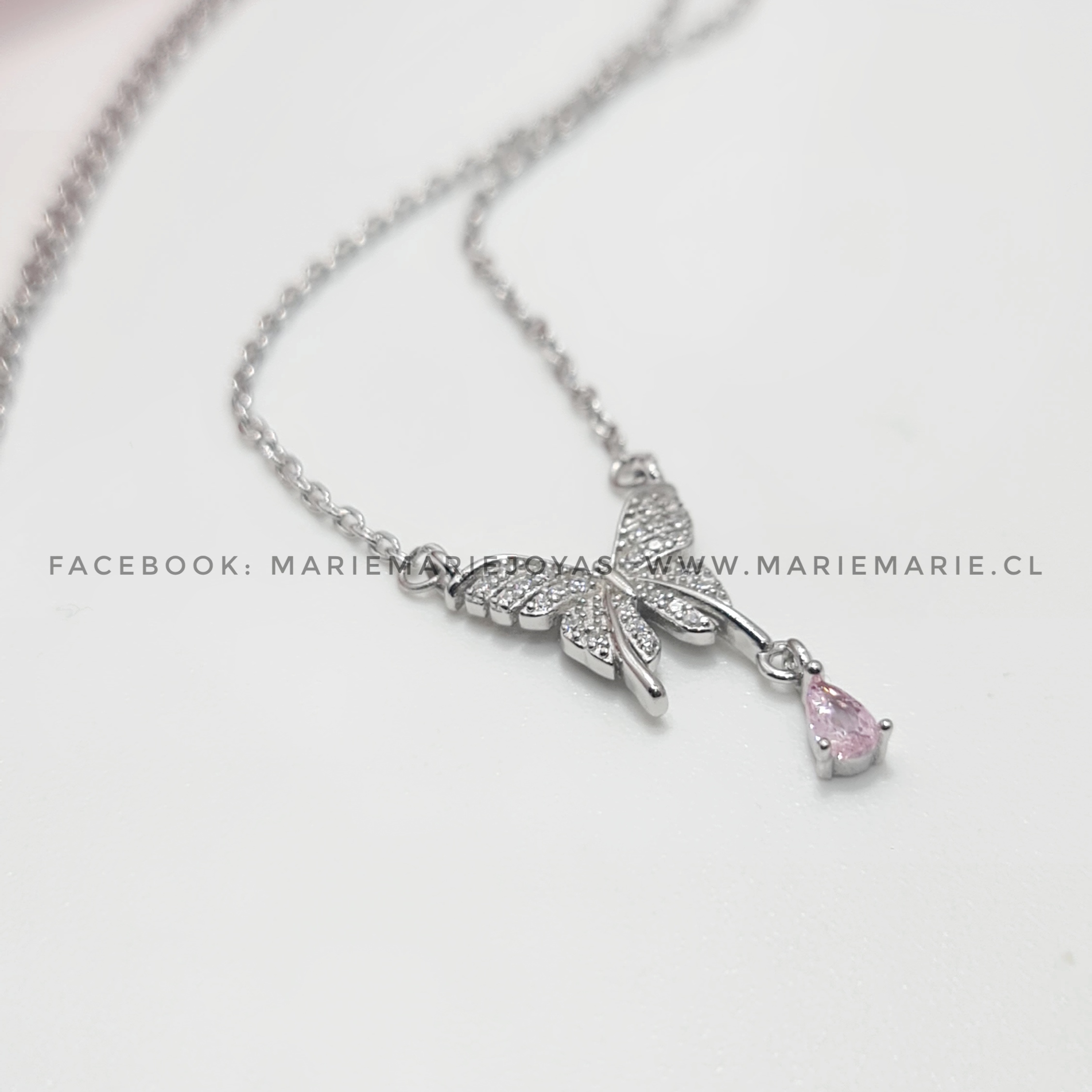 Collar Mariposa Rosa