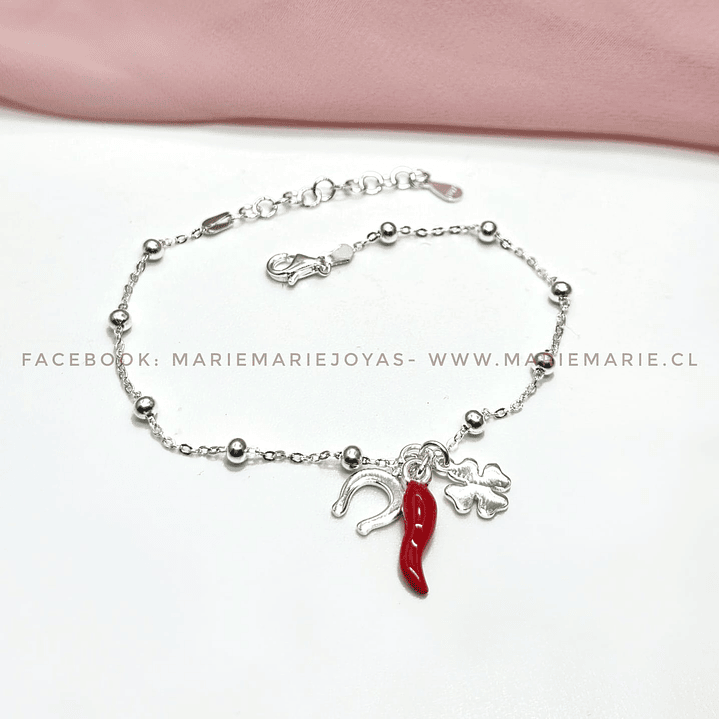 Pulsera Triple Amuleto  2