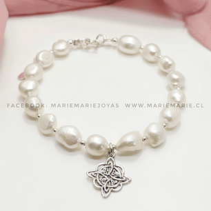 Pulsera Nudo de Bruja Perlas
