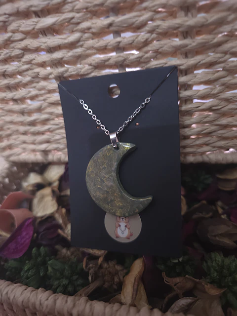 Colgante Moon Gold + cadena
