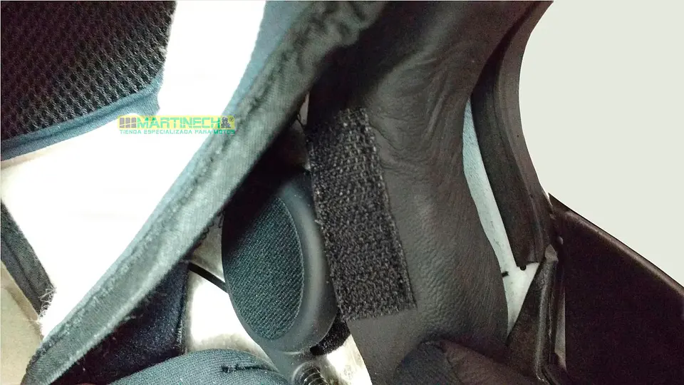 Intercomunicador Moto Impermeable Bluetooth y Radio Fm 6