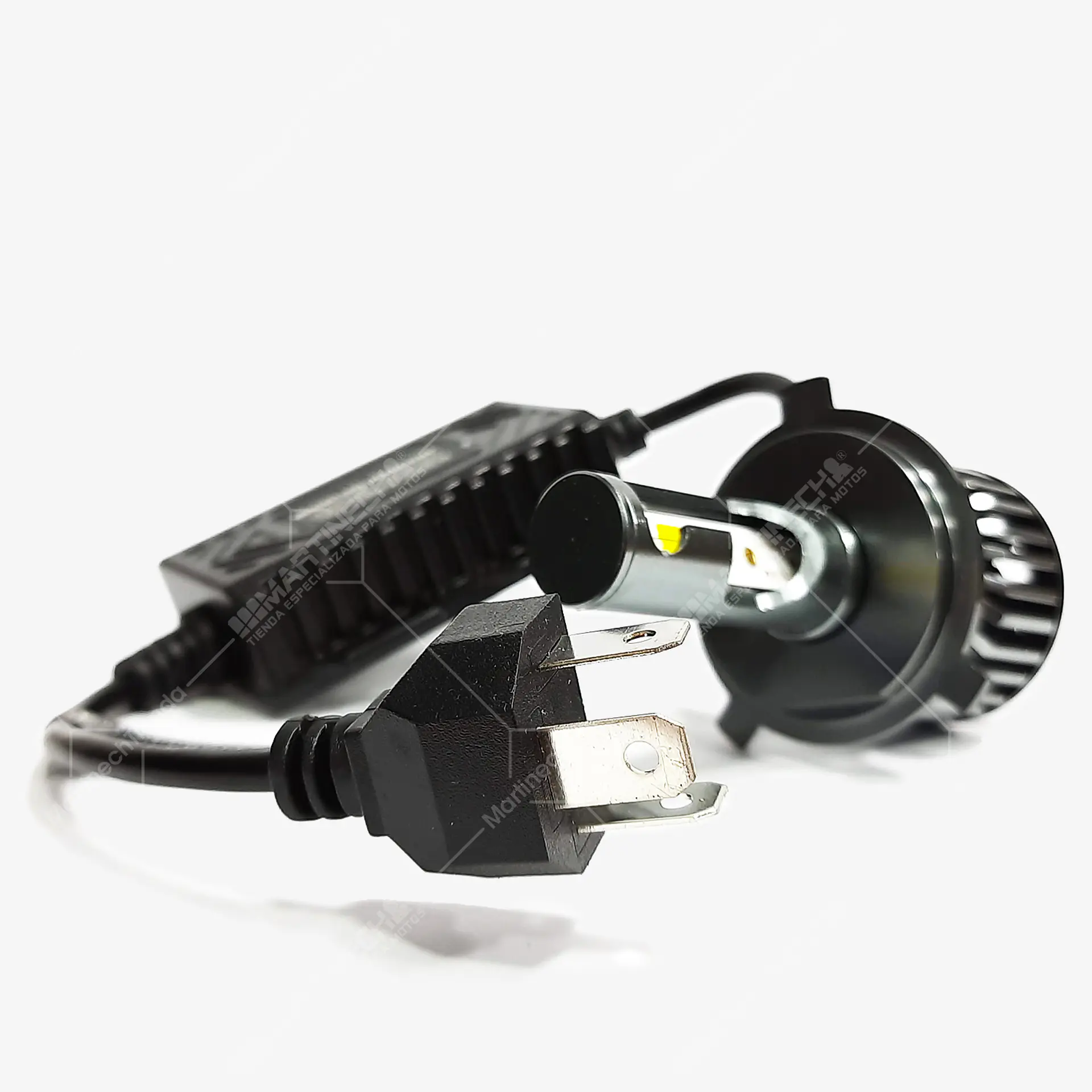 Bombillo Led Tri-Color 6000 CSP Lúmenes Oro Moto o Carro H4 8
