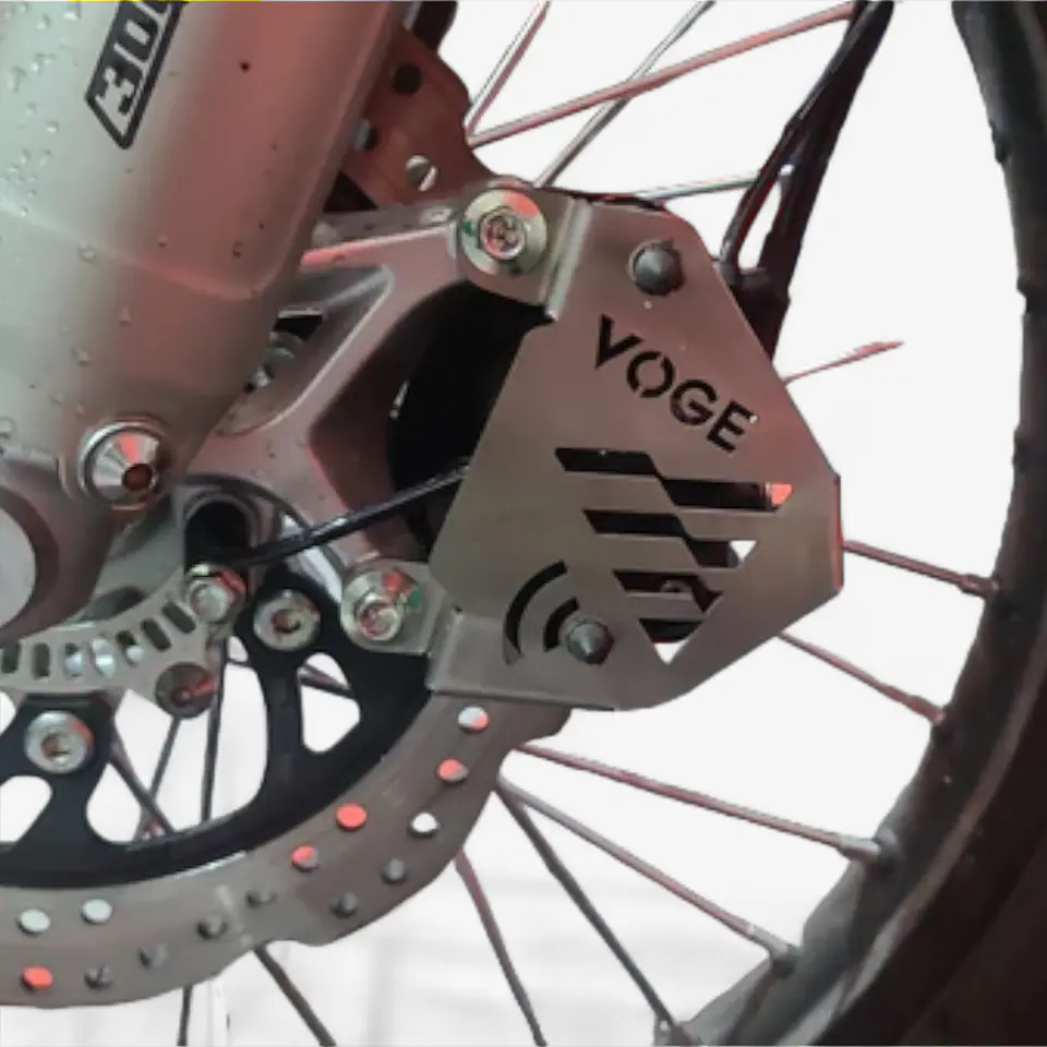 VOGE 300 RALLY PROTECTOR DE CALIPER O MORDAZA DELANTERO 1