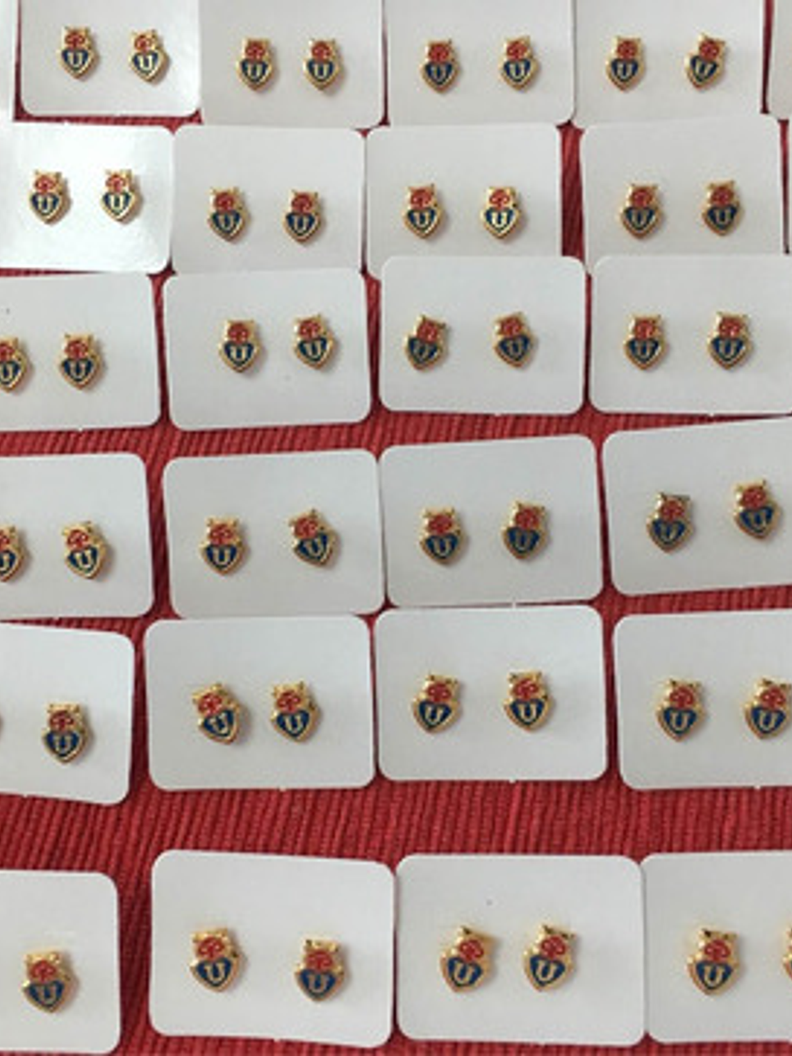 Universidad De Chile Aritos Dorados  Aros De La U 3