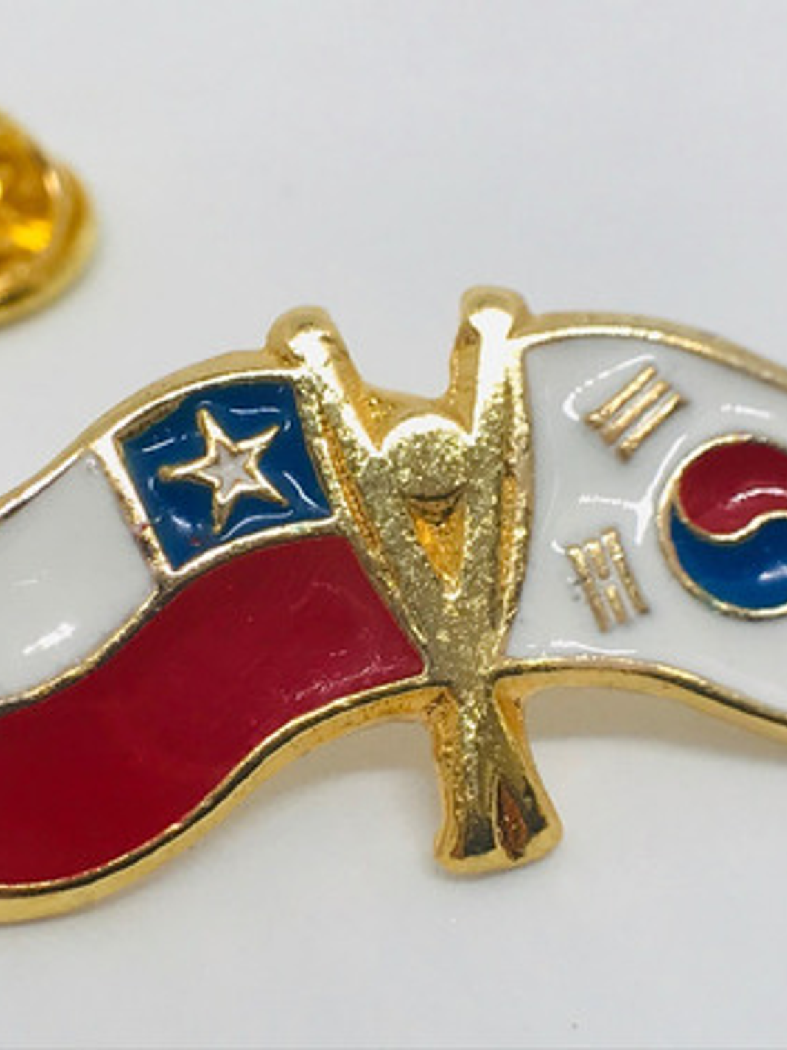 Pin Bandera Chile Y Corea Entrelazadas  1