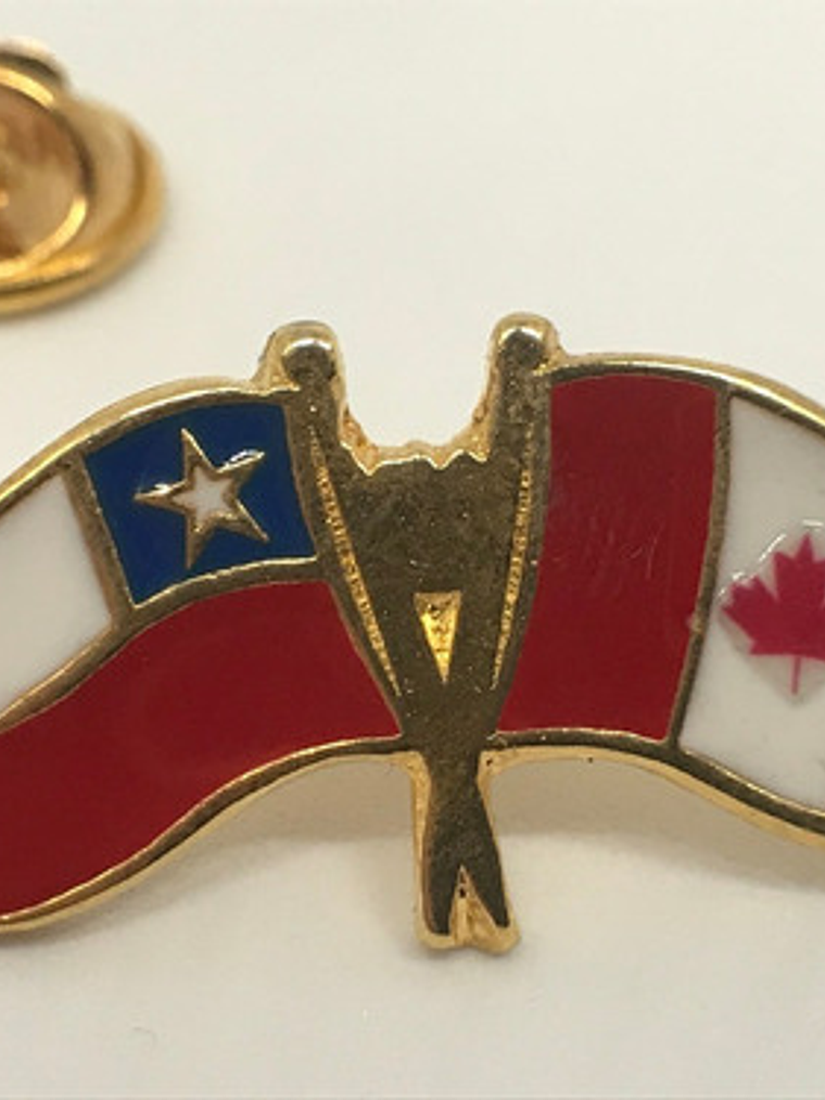 Pin Bandera Chile Y Canadá Entrelazadas  1